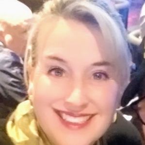 Meet your Posher, Cynthia